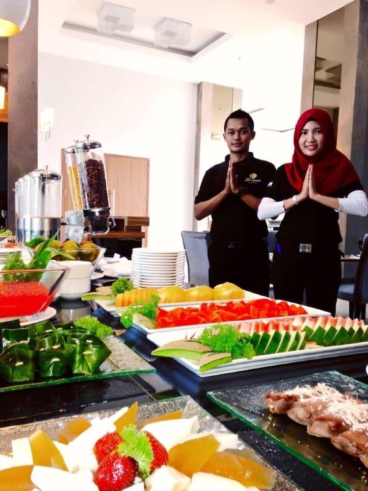 Grand Serela Yogyakarta Esterno foto