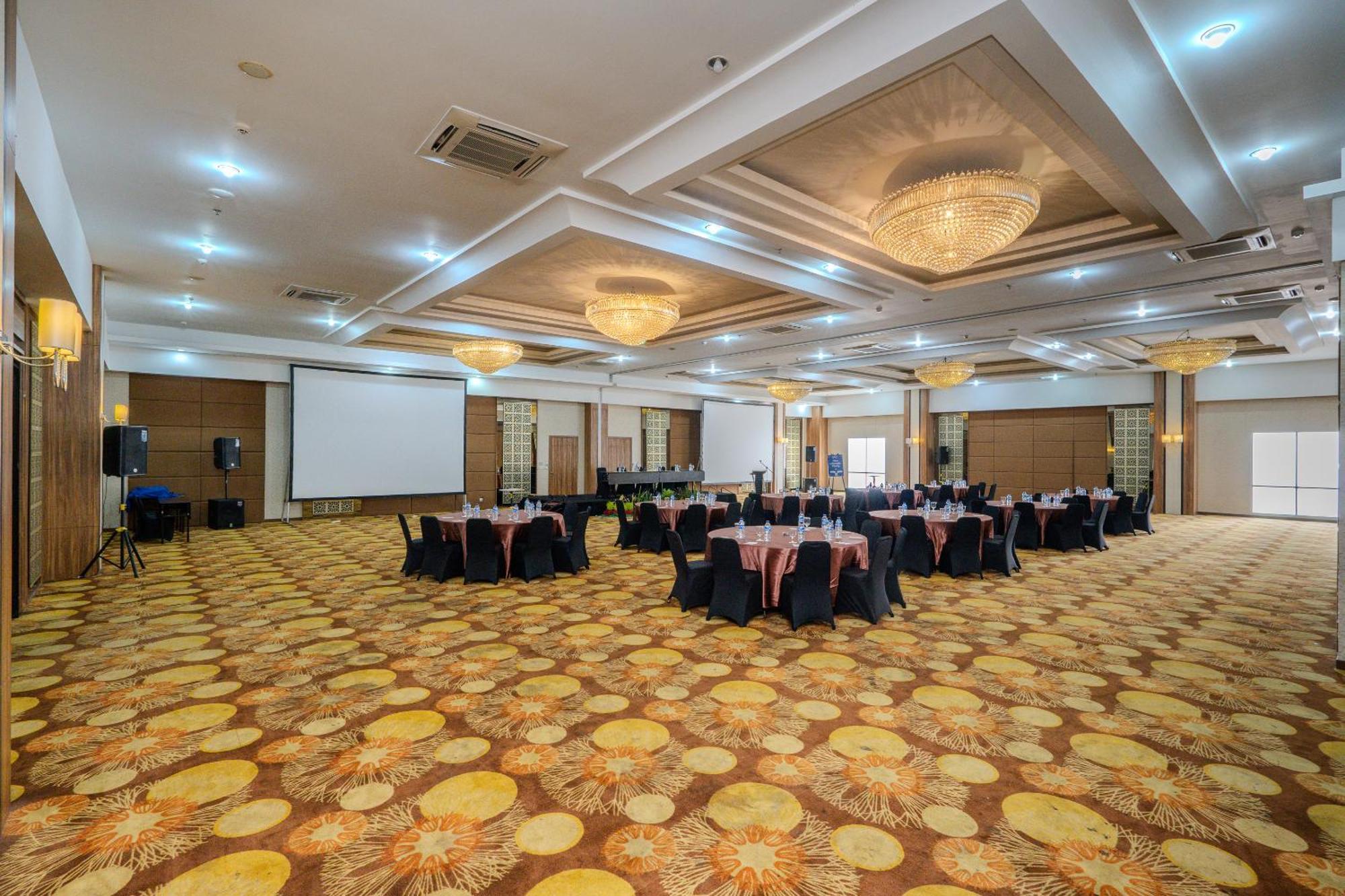 Grand Serela Yogyakarta Esterno foto
