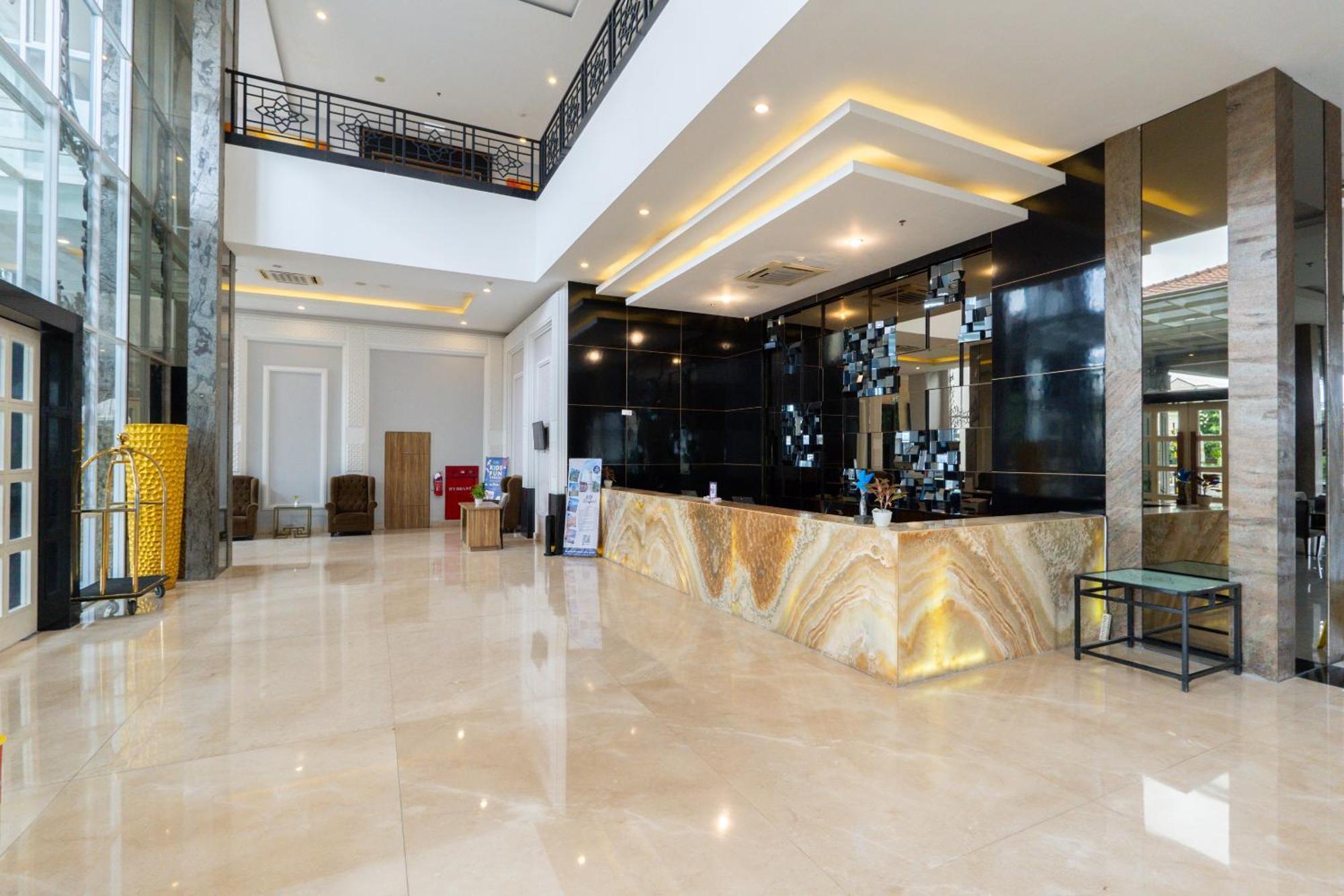 Grand Serela Yogyakarta Esterno foto