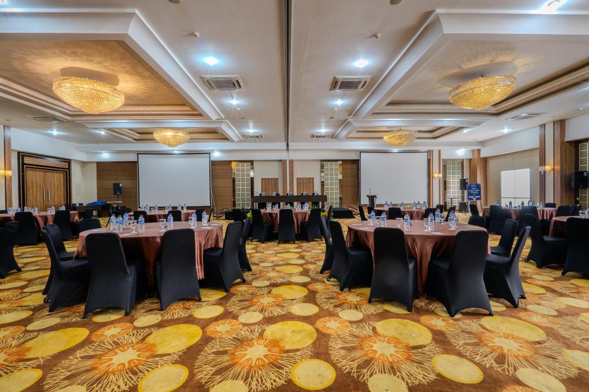 Grand Serela Yogyakarta Esterno foto