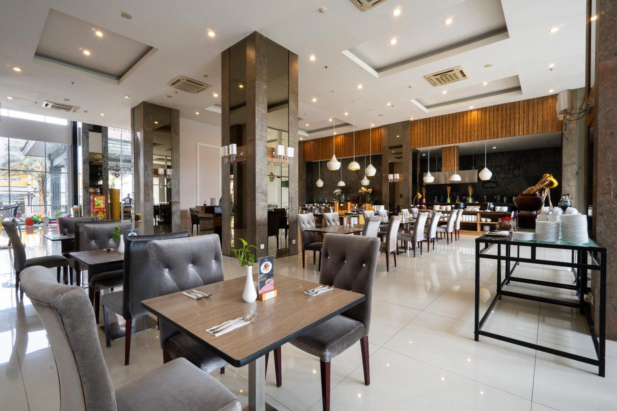 Grand Serela Yogyakarta Esterno foto
