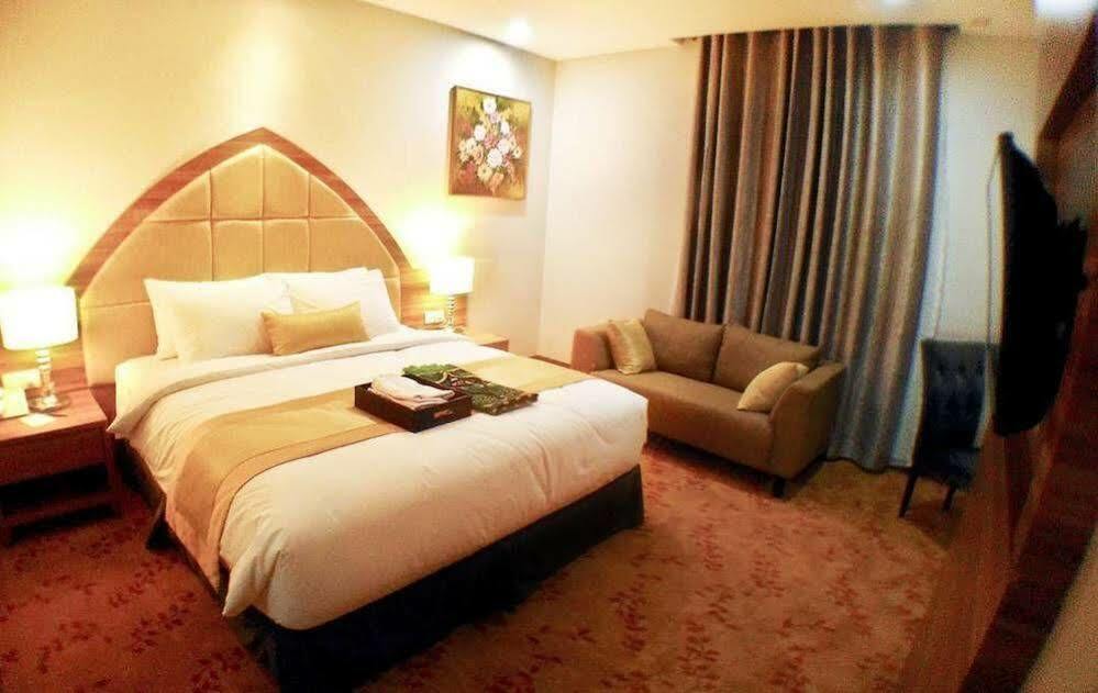 Grand Serela Yogyakarta Esterno foto
